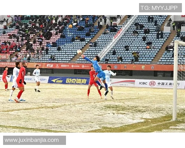 与国际足球巨星亲密合影的难忘时刻和背后故事分享